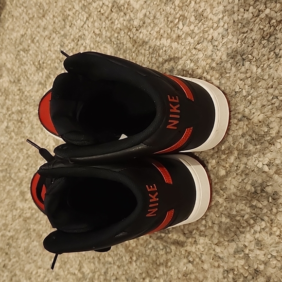 Nike Court Vision red/black size 9 - Picture 3 of 8